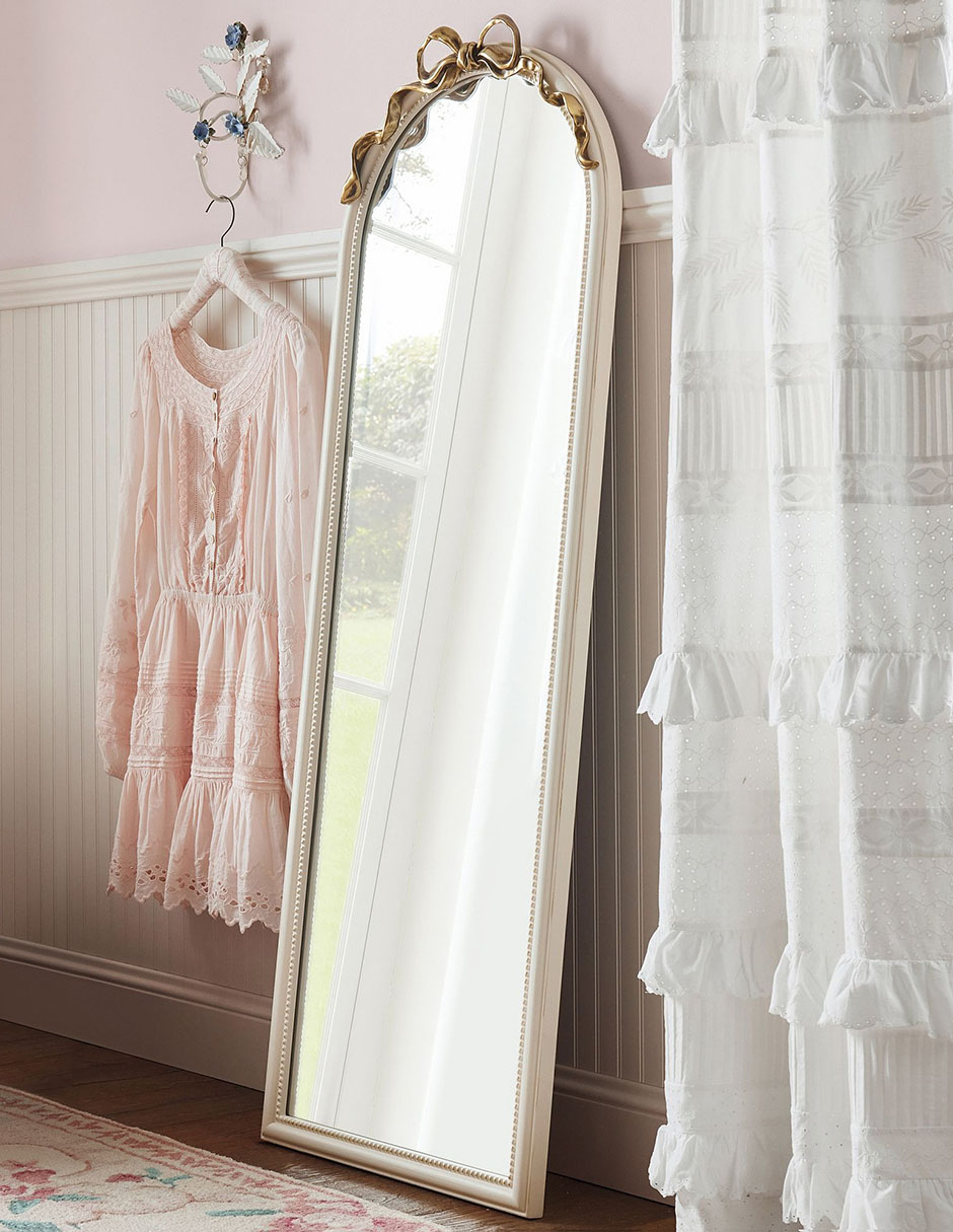 Espejo arco Pottery Barn Kids Love Shack Fancy