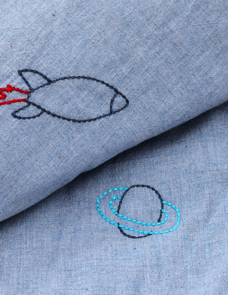 Colcha Embroidered Space 4
