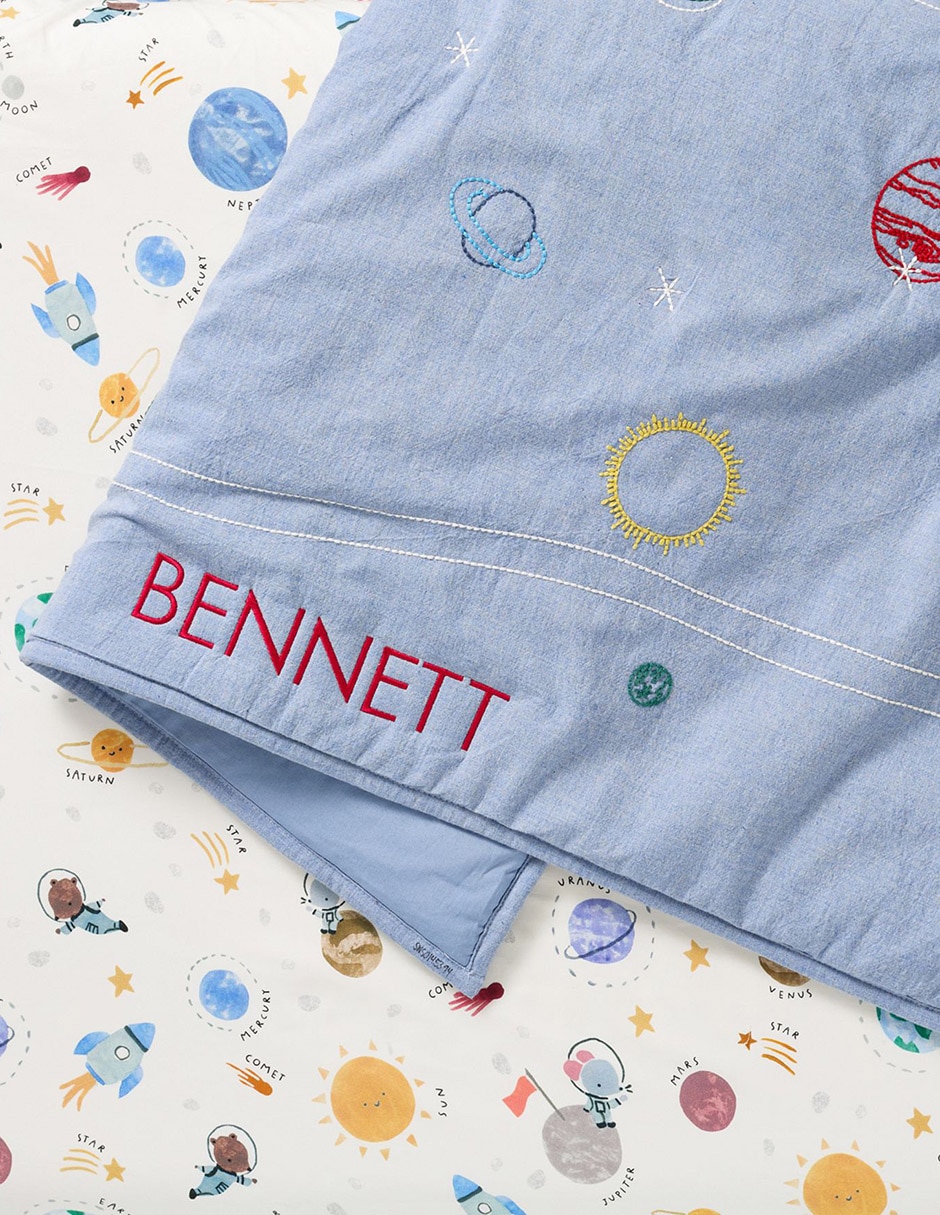 Colcha Embroidered Space 3