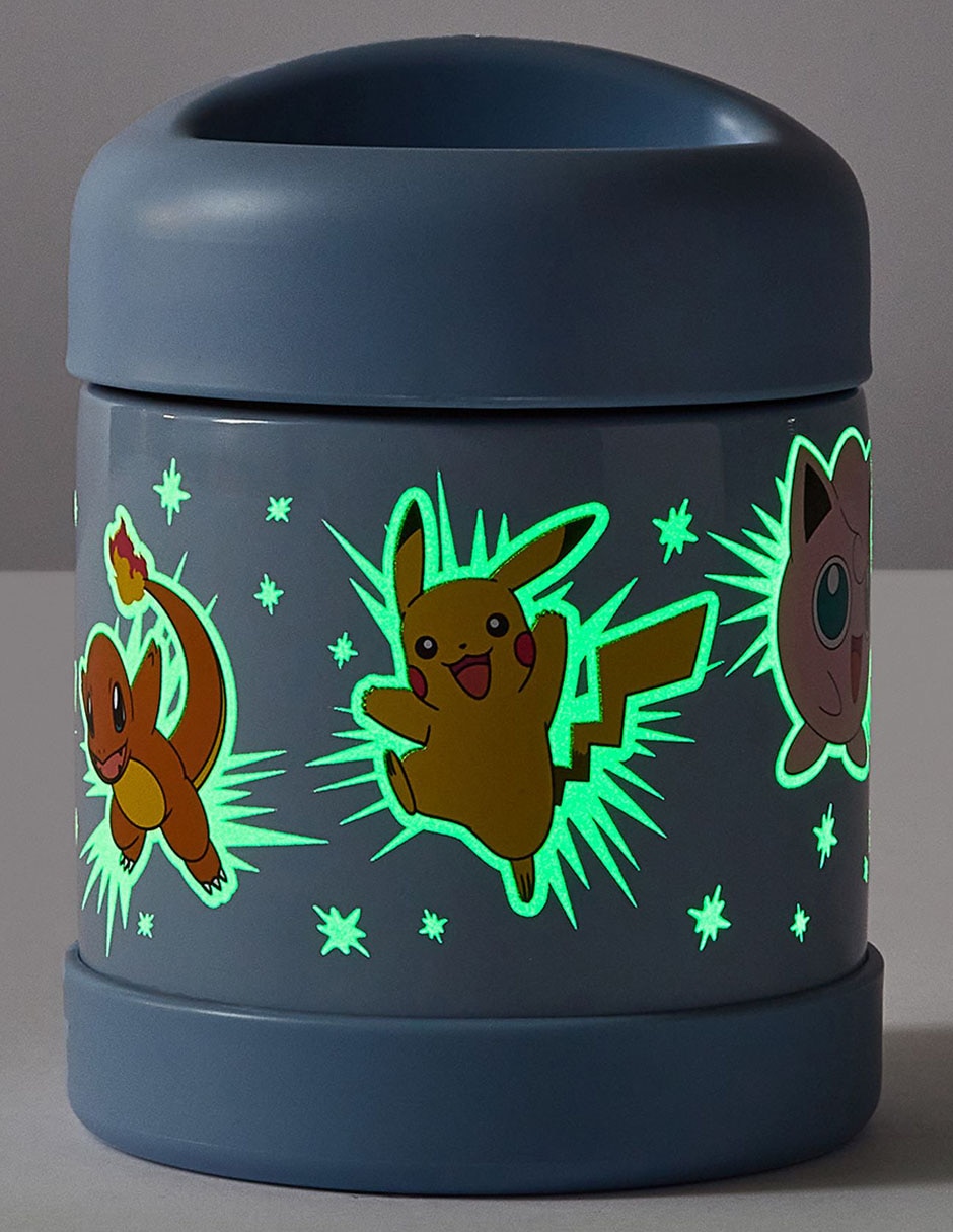 Contenedor Pokemon